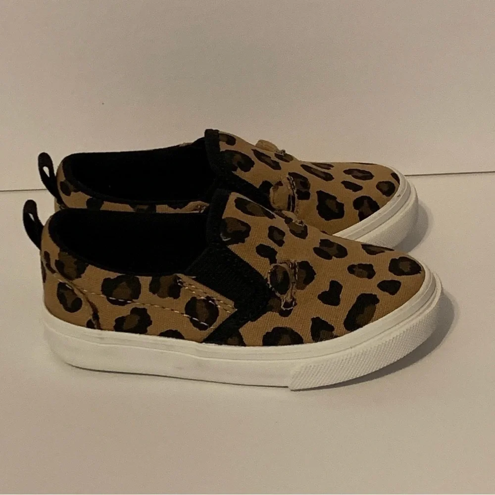NWOT. OLD NAVY Leopard Print Shoes